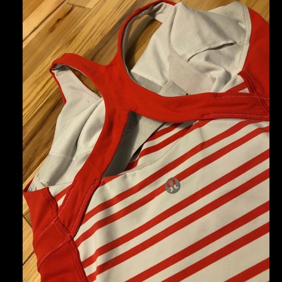 Great Lululemon tank- size 4! - Picture 4 of 4